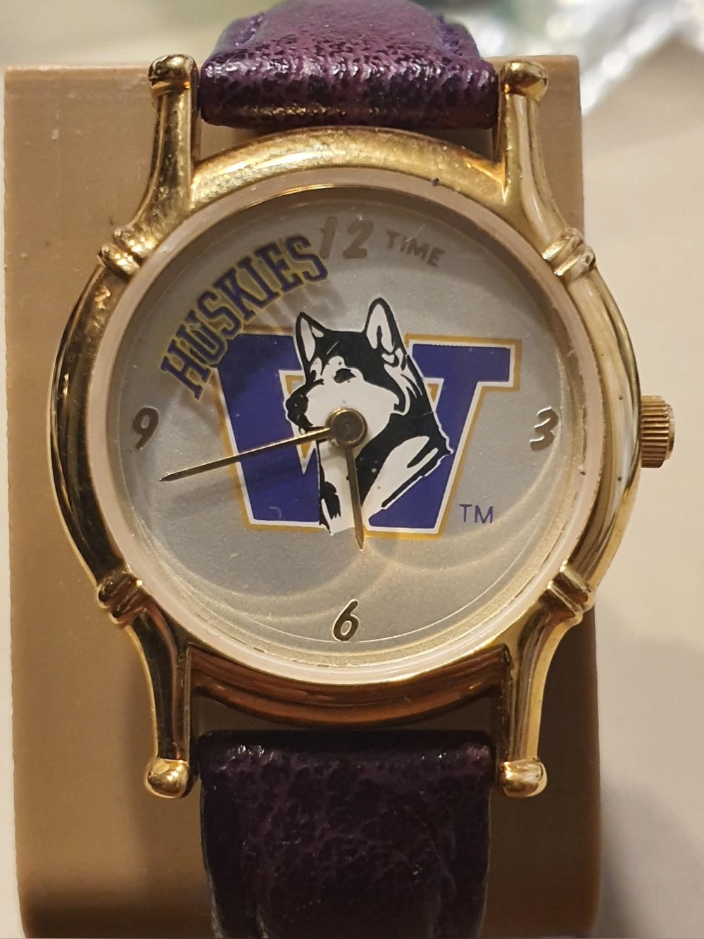 Sun Time Washington Huskies Goldtone/Purple Leather Women's Watch